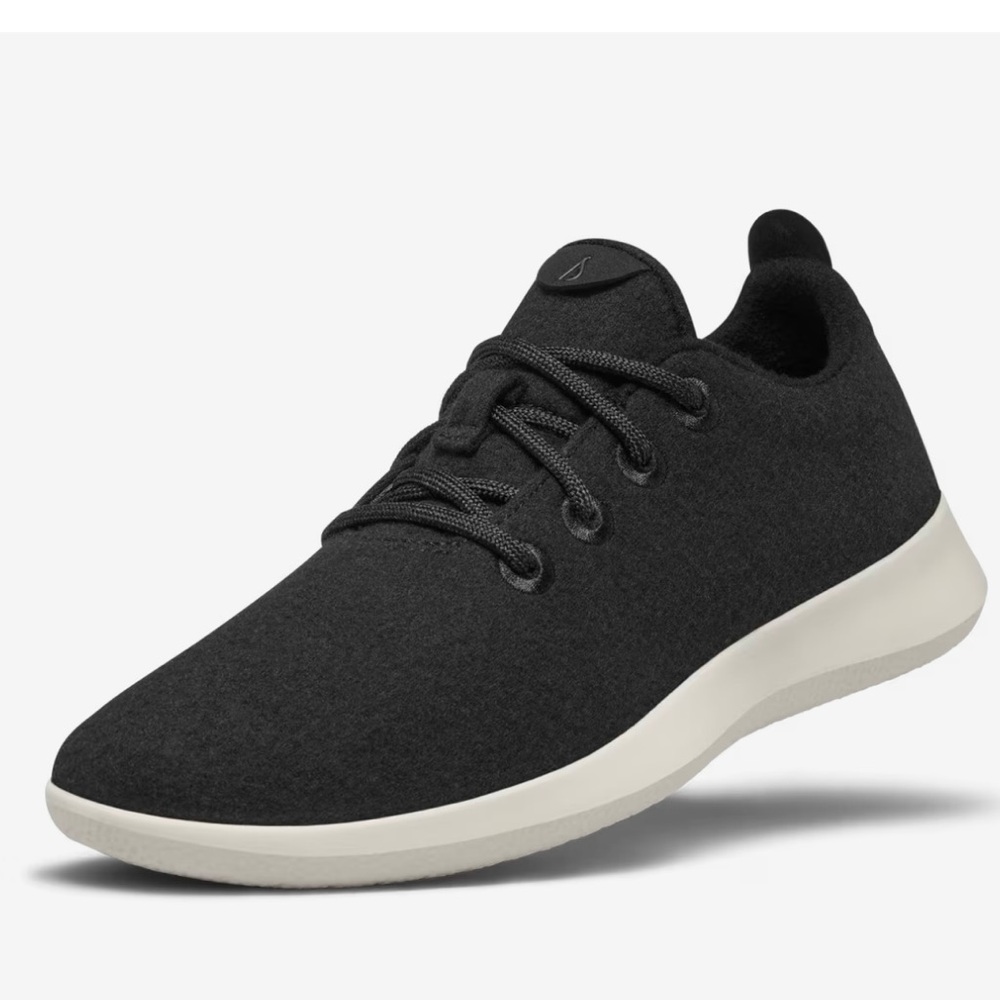 Like *NEW* allbirds Women’s Wool Runners Sneakers